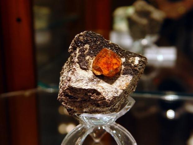grenat_hessonite1.jpg