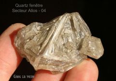 cristal de quartz fenestré