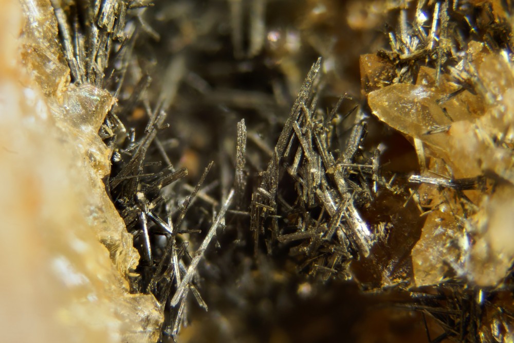 BERTHIERITE__Chazelles_Puy_de_Dôme_France__(1).jpg