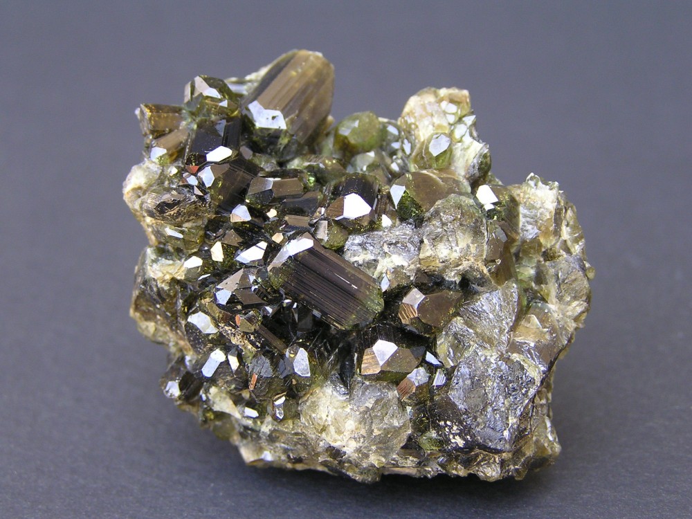 VESUVIANITE2.JPG