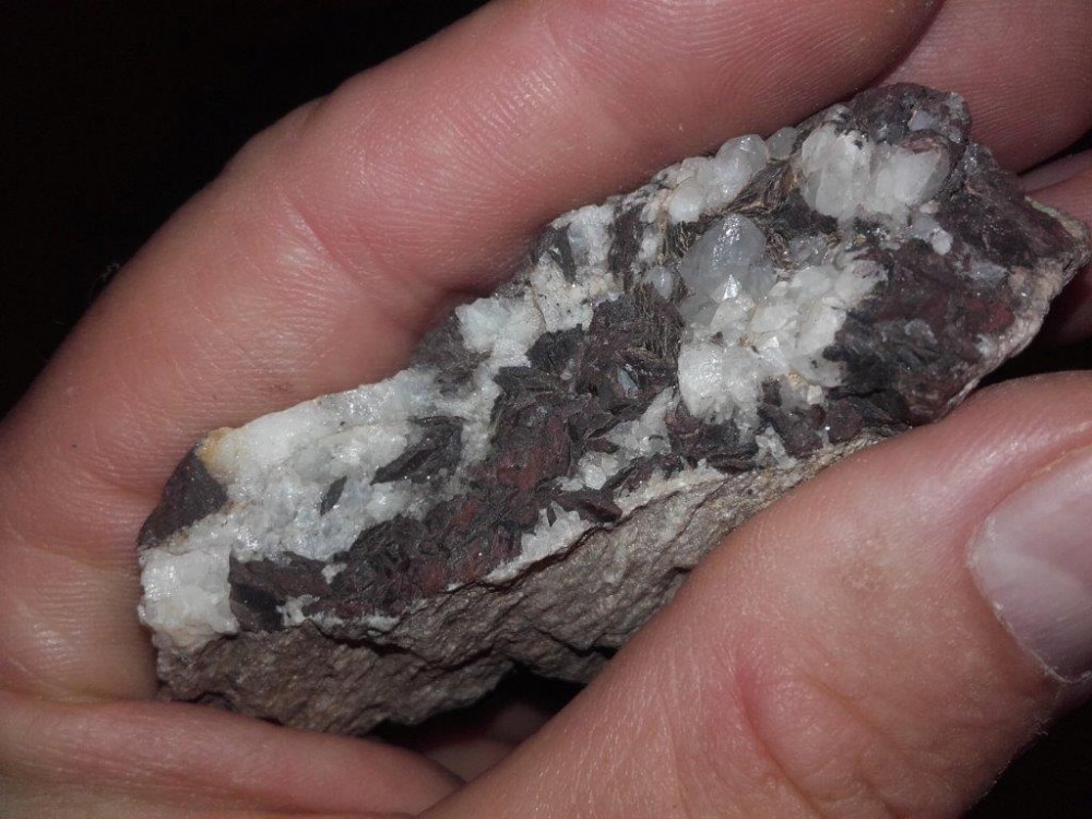 christal quartz sur cuprite.jpg