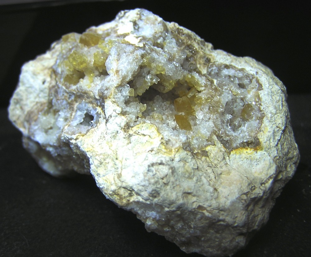Calcite quartz 15c.jpg