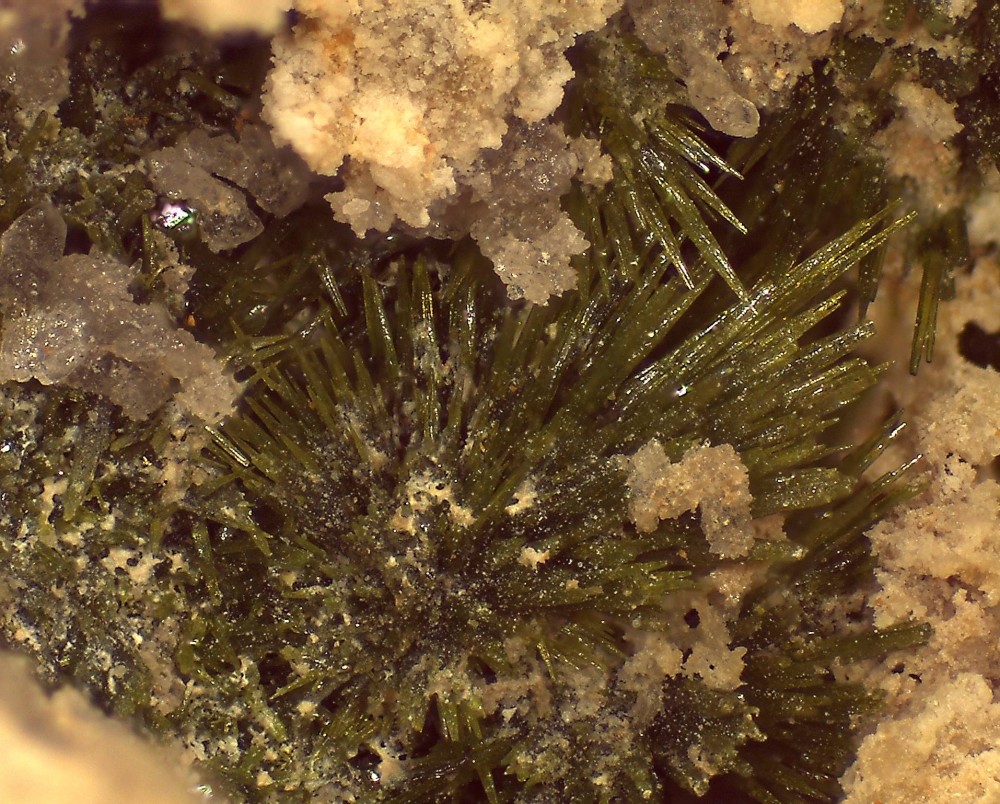 Pyromorphite Nontron 44x33 .jpg