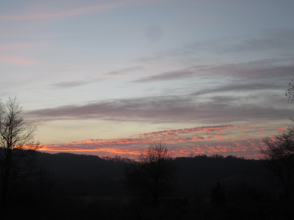 Coucher de solei vu depuis le secteur minier d’Azen ; photo J.B. Delort.jpg