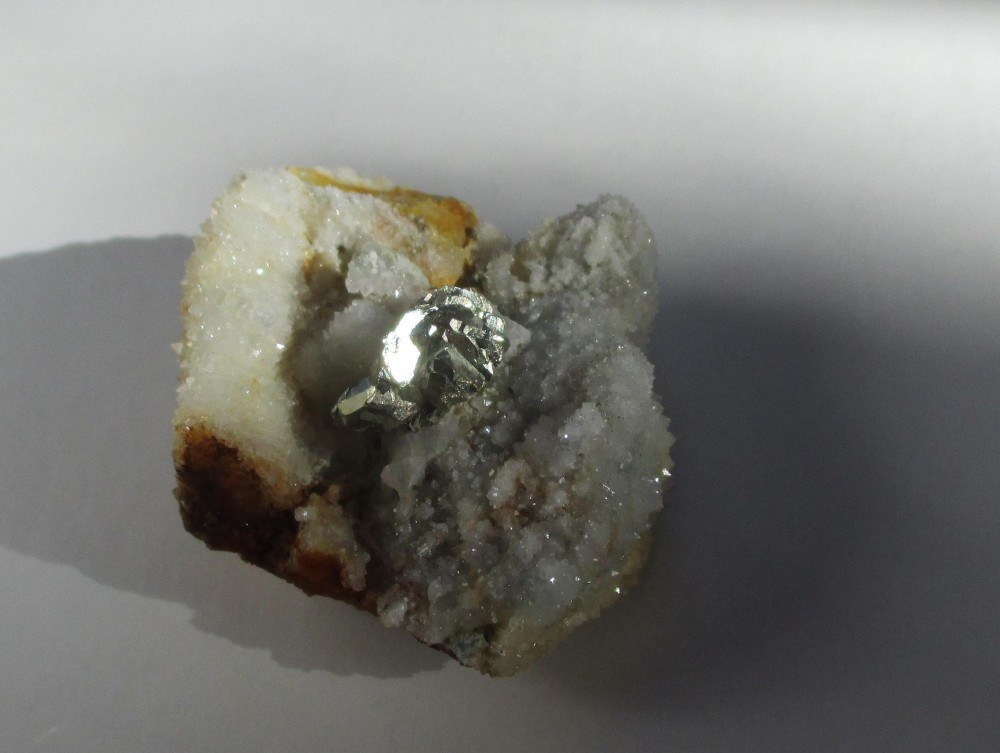 pyrite on quartz nord07.jpg