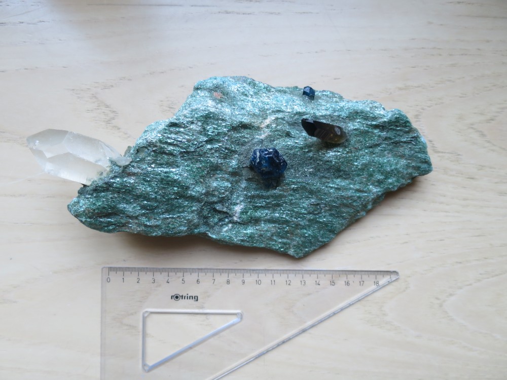 Fuschite+cristalbleu1.JPG