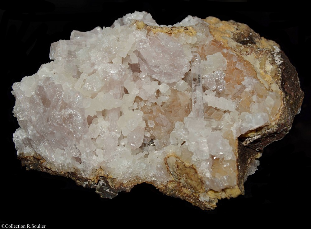 Aragonite (7.5x4.5cm).jpg