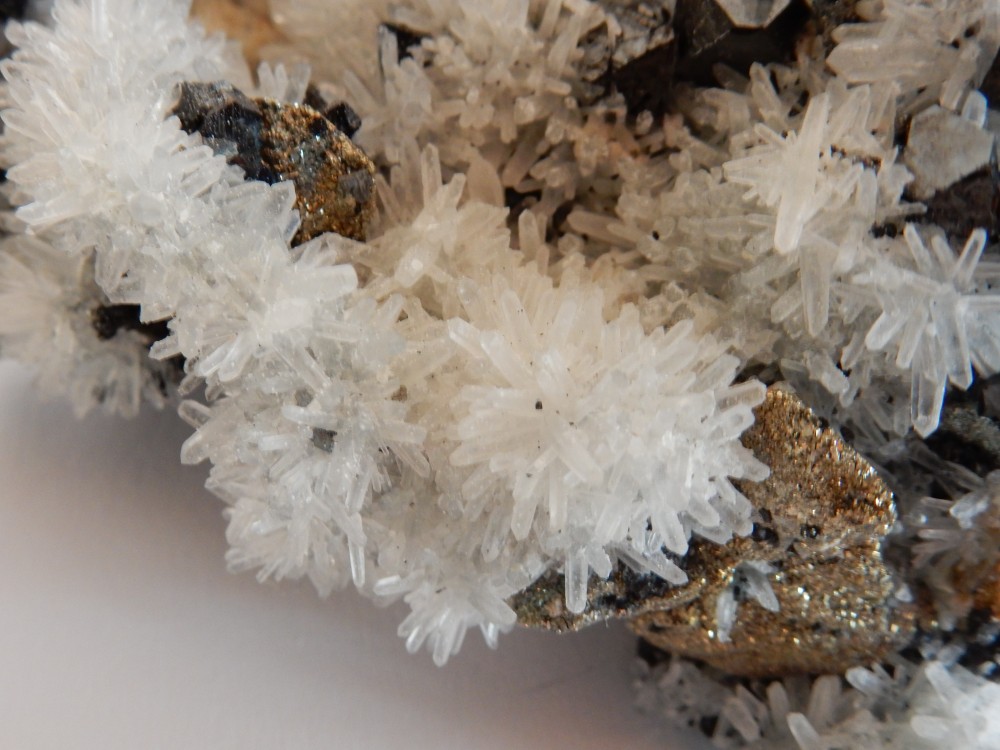 Sphalérite et Pyrite sur Quartz - Détail #62.JPG