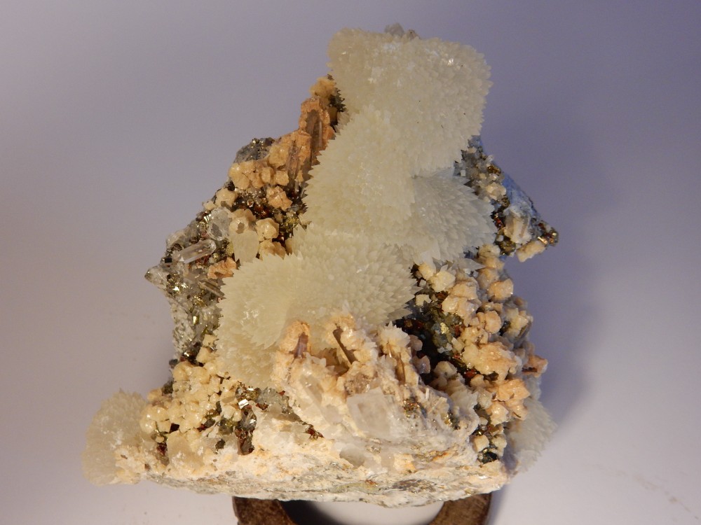 Calcite, Manganocalcite, Chalcopyrite #126.JPG