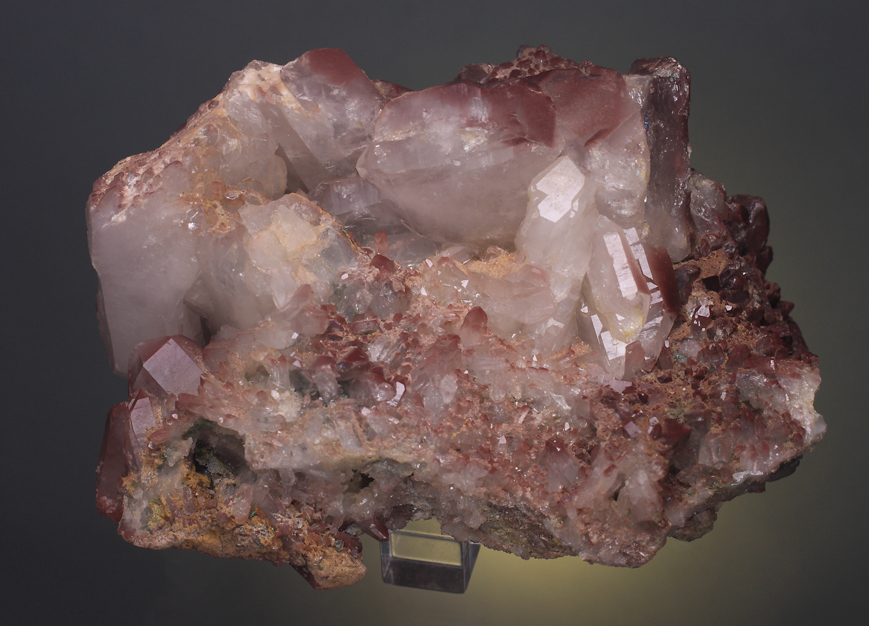 Quartz-madagascar-1.jpg.6977b3b269cb85d9806692b496b61563.jpg