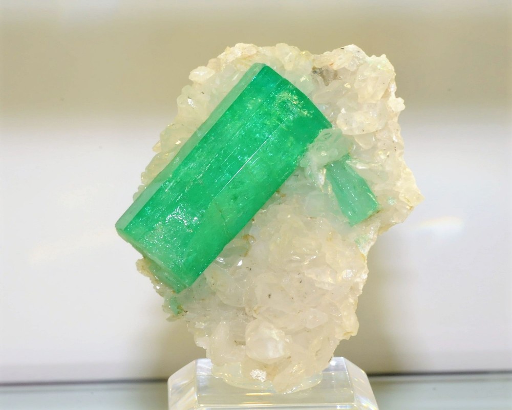 emeraude-beryl-colombie-mineral.JPG