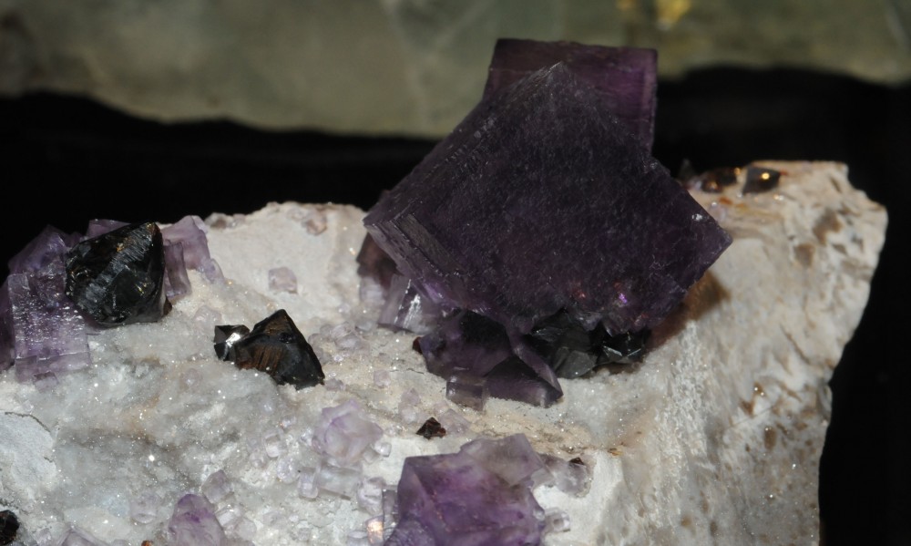 fluorite-sphalerite-usa.JPG