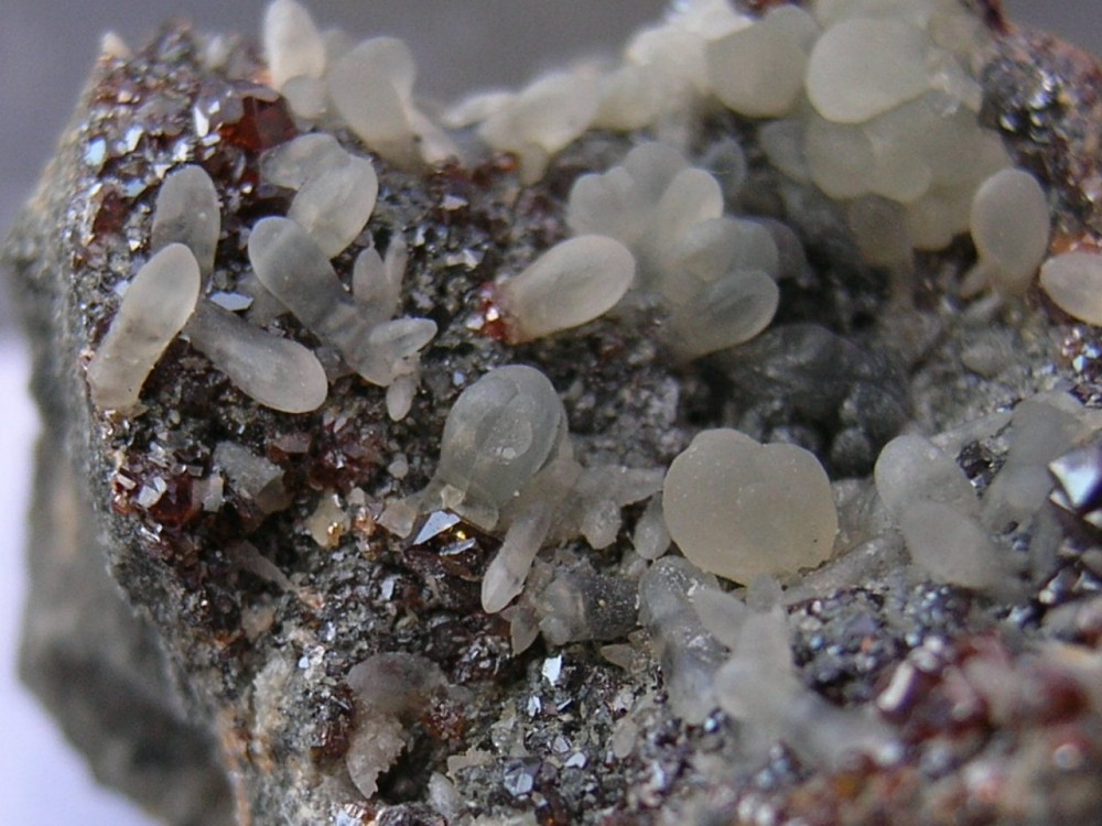 41 - smithsonite & sphalerite.JPG