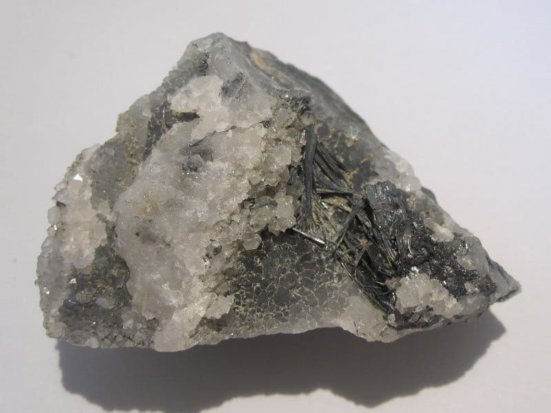 mineral-stibine-ty-gardian-kerdevot-finistere-bretagne.jpg