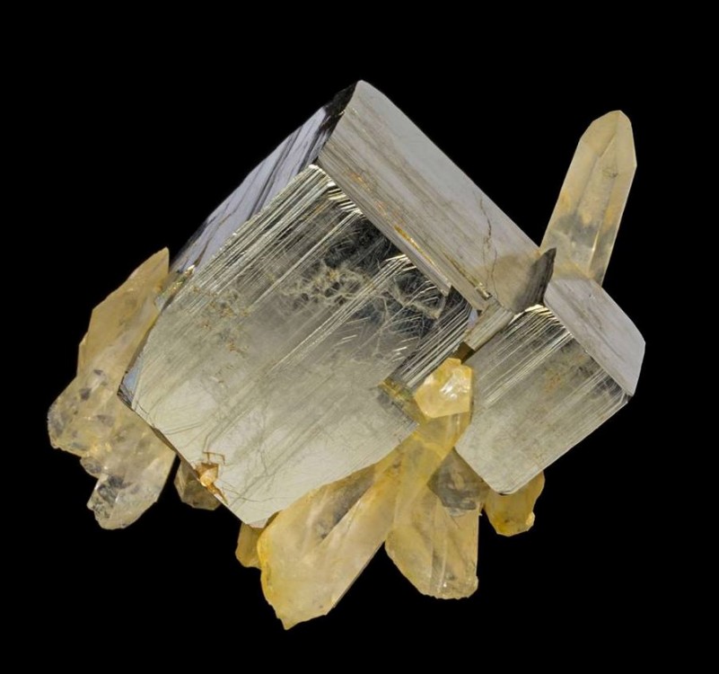 pyrite-quartz-spruce-claim-washington-usa.jpg