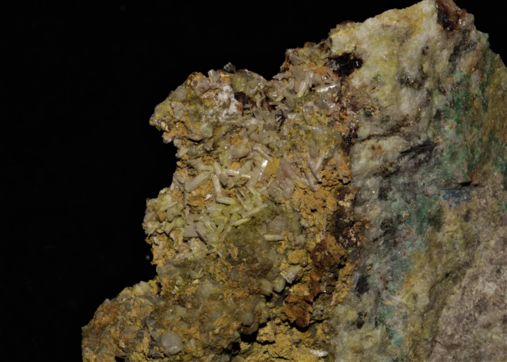 pyromorphite-mas-dieu-gard-mineral-geologie.jpg