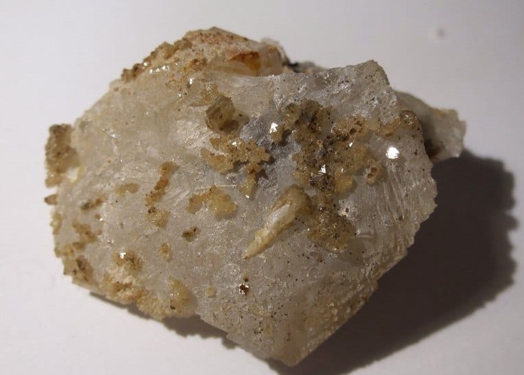 cerusite-mineral.jpg.a6f850b367dd86702f5249d6fc7d61da.jpg