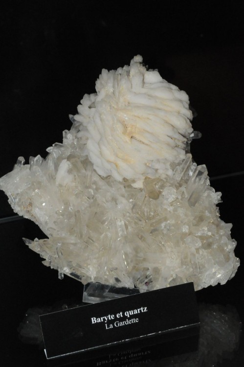 -baryte-cristaux-quartz-la-gardette-oisans.JPG