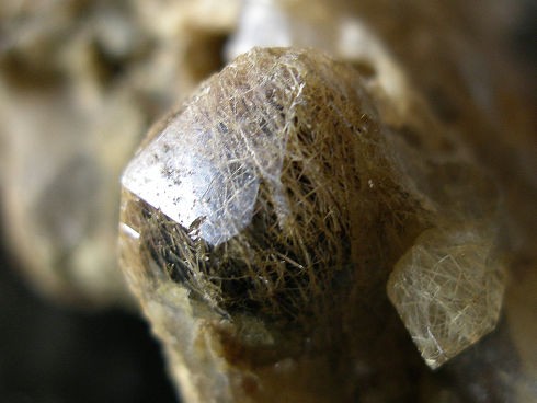 -meneghinite-quartz-entre-deux-roches-lauziere-savoie.jpg