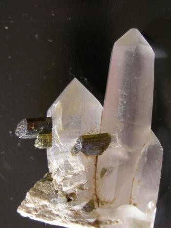 epidote-quartz-glandon-savoie-1.jpg