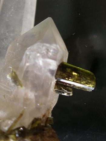 epidote-quartz-glandon-savoie-2.jpg