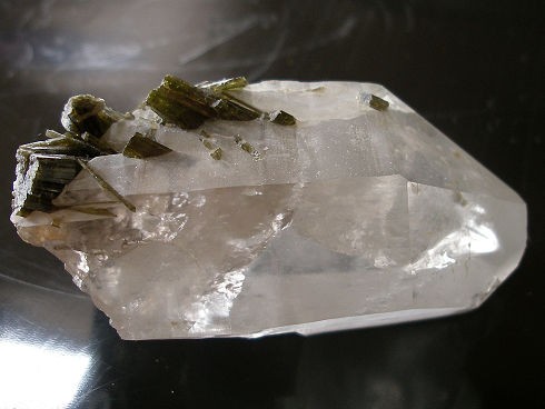 epidote-quartz-glandon-savoie-3.jpg