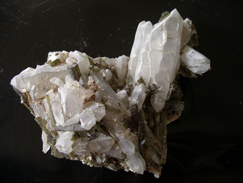 epidote-quartz-glandon-savoie-7.jpg