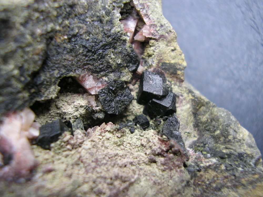 GRENAT MELANITE FRAMONT 5.JPG