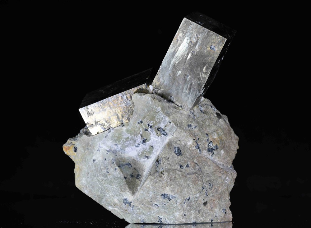 Pyrite Navajun 2.jpg