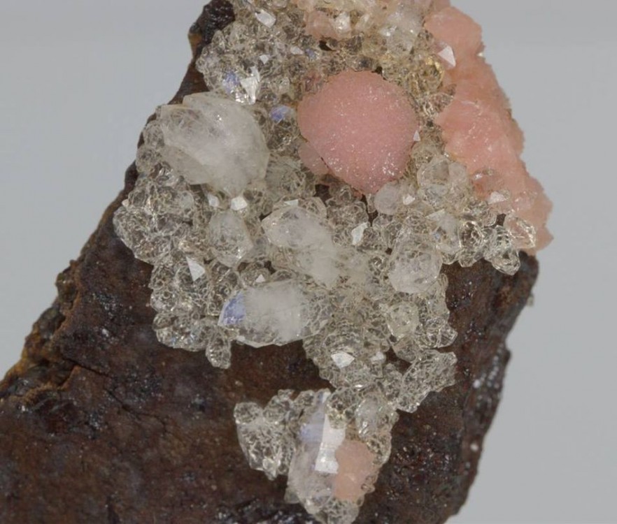 -rhodochrosite-broken-hill-australie-mineral.jpg