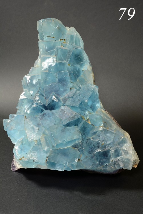 -fluorine-bleue-burc-burg-tarn-cristaux-mineral.jpg