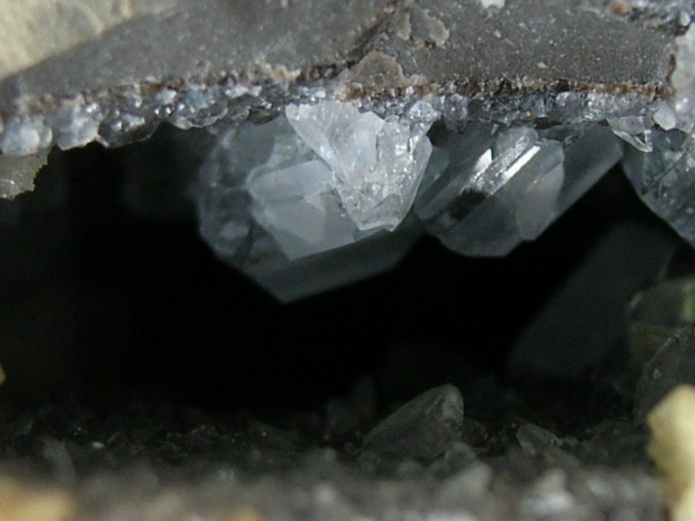 4 - celestite bleutée - ribiers - 08.05.2008.JPG