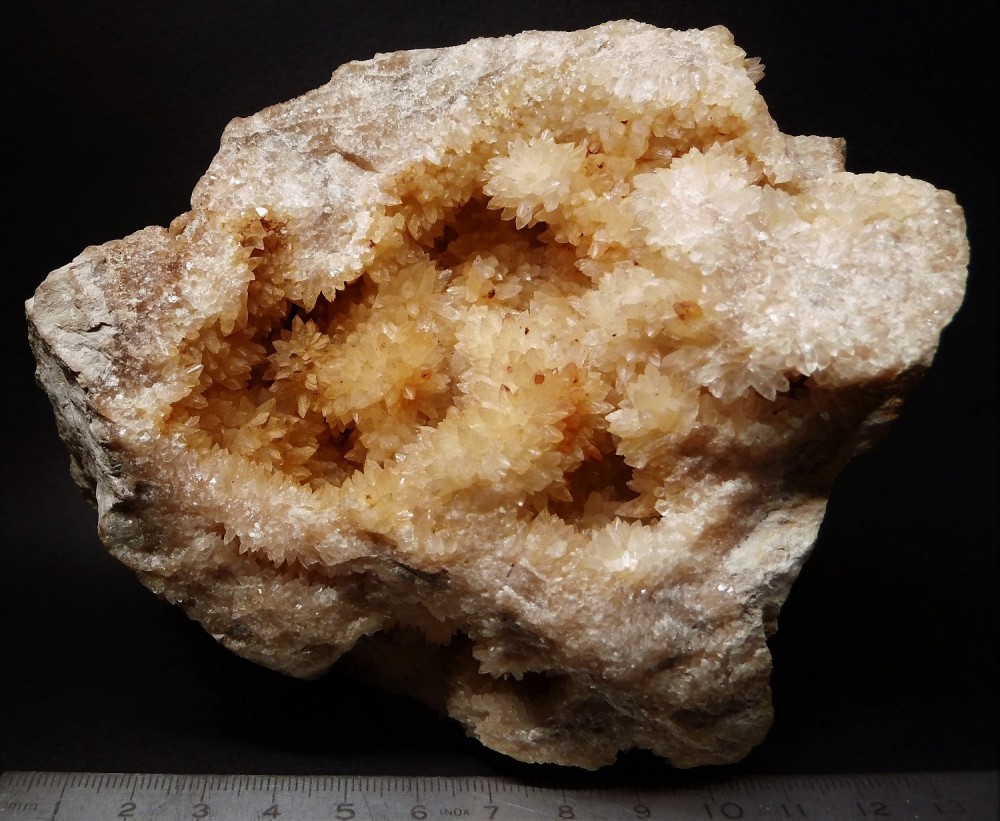 1109205596_(5)110-2-Calcite-IledOlronFRANCE.thumb.jpg.3e7e74050a1b113711d22e4424790649.jpg