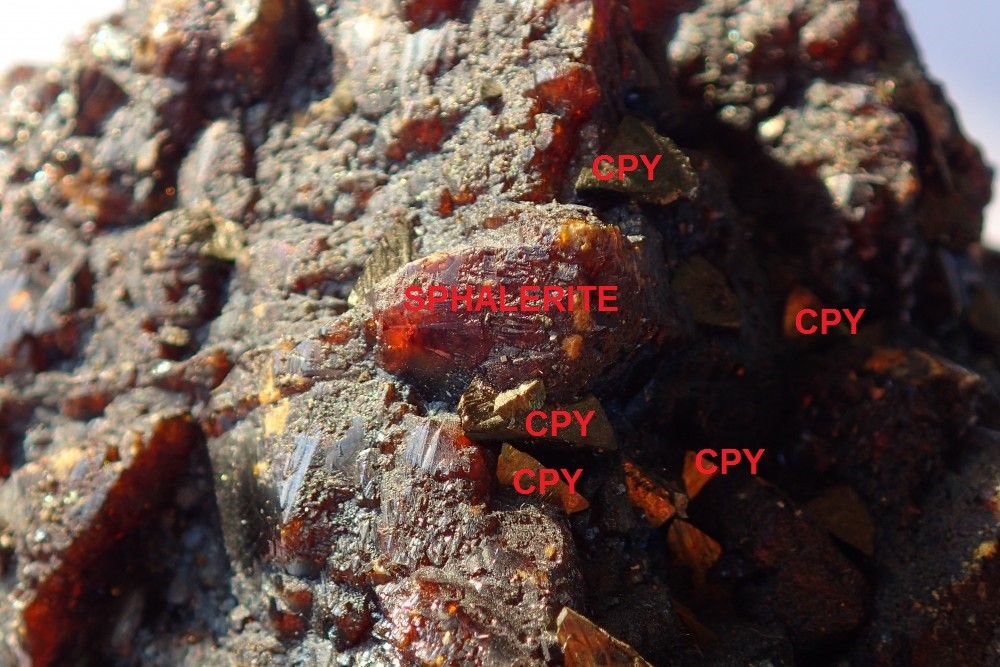 chalcopyrite_sphalerite_01.jpe.f661e938599f9b4c032410826d82890d.jpe