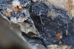 GOETHITE - Anciennes Mines de VAULRY - HAUTE-VIENNE (87)