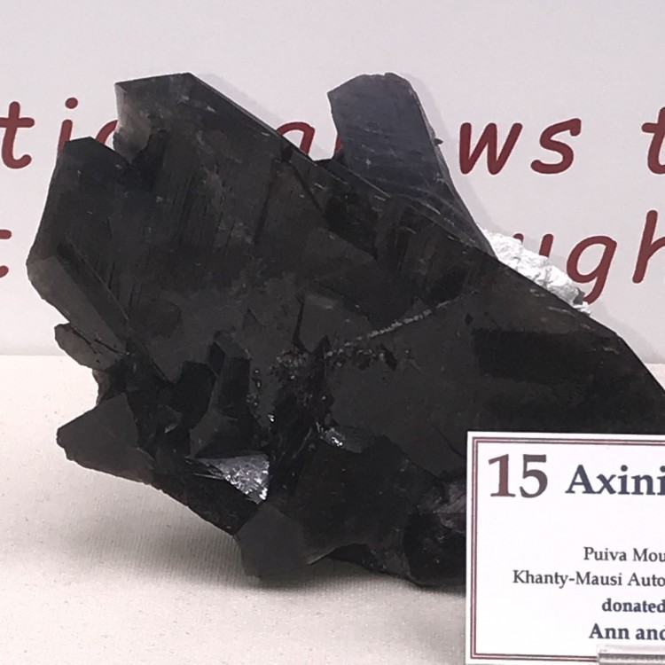 axinite-mineral-3.JPG