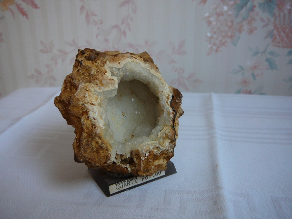 Quartz Calcédoine La Roche Posay Vienne France 5.JPG