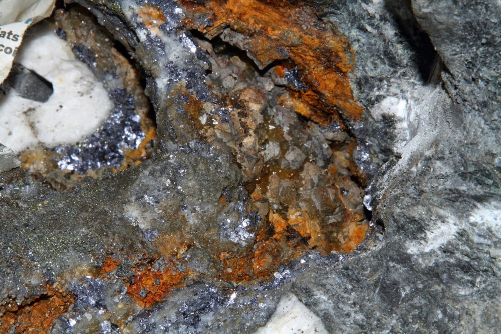 WE_Ardeche2014_4012_Mine Sablieres-Plaque cubes galene en place_rl.jpg