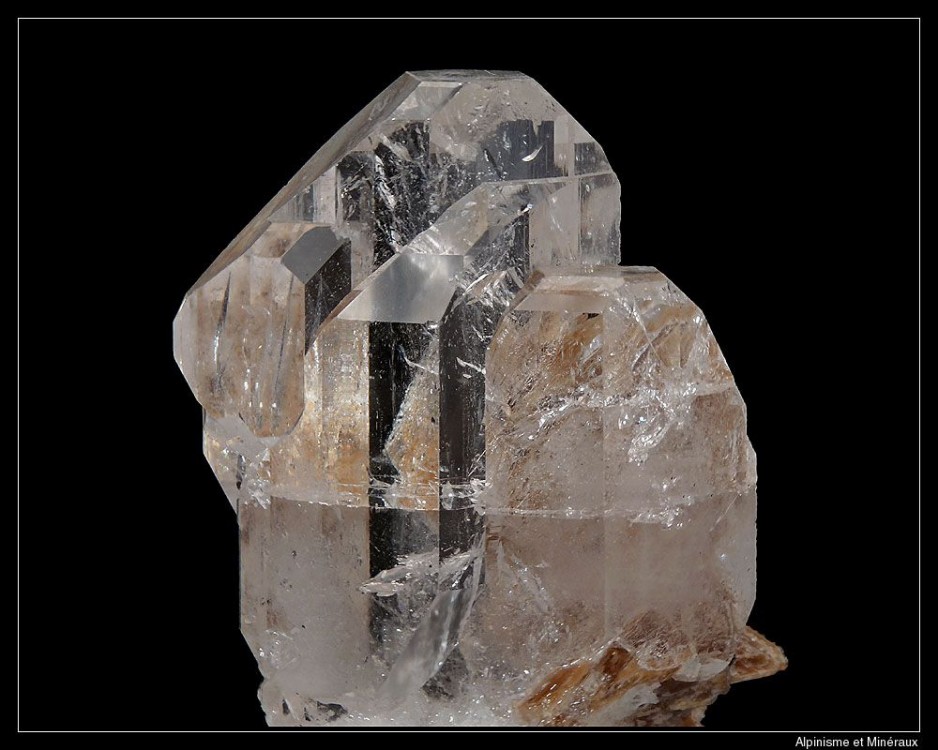 cristal-topaze-shigar-mineral-pakistan.jpg