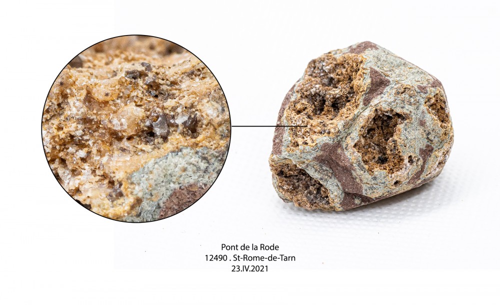 Pont de la Rode forum.jpg