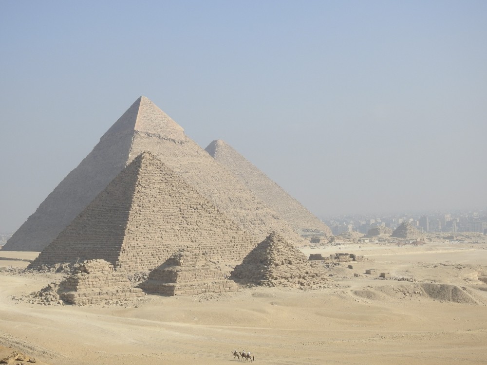 1848386457_Pyramidesgyzehcopie.thumb.jpg.545986ae0b697ad33bedab1ade5fca16.jpg