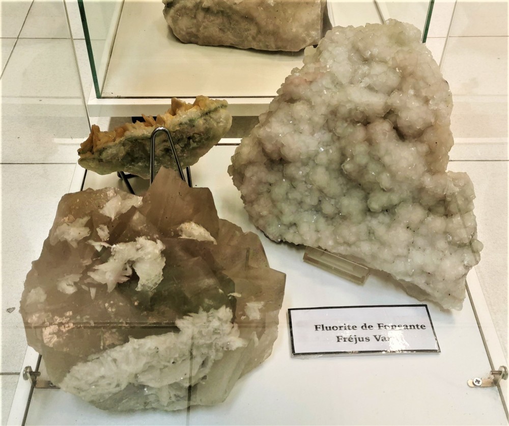 12 - Fluorite du Var.jpg