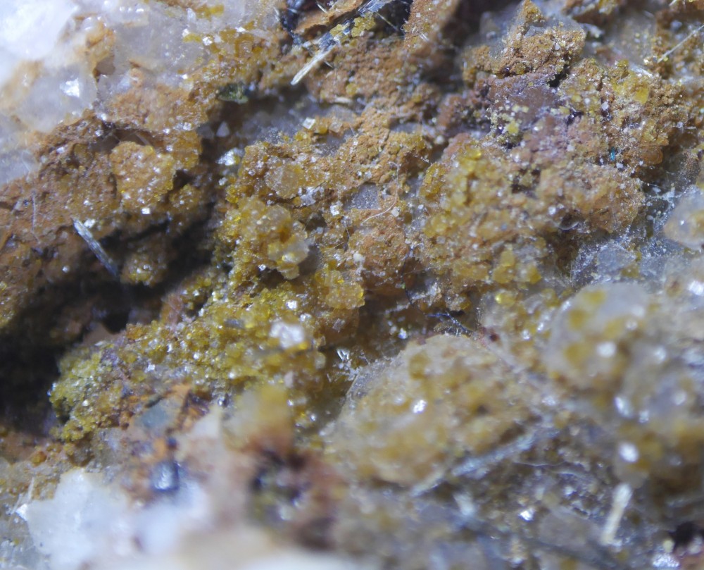Pharmacosiderite.thumb.jpg.ffeba0143a3175dad666c467e638f5b3.jpg