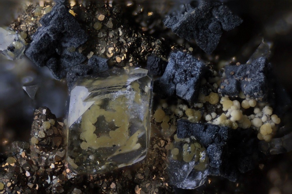 baryte tabulaire chalenblende galène pyrite- x4- pas 0.5- tirs 30.jpg