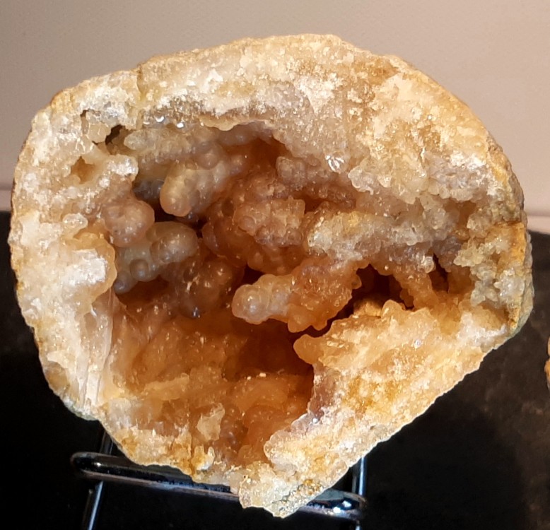Geode calcedoine c 15-03-2022 .jpg