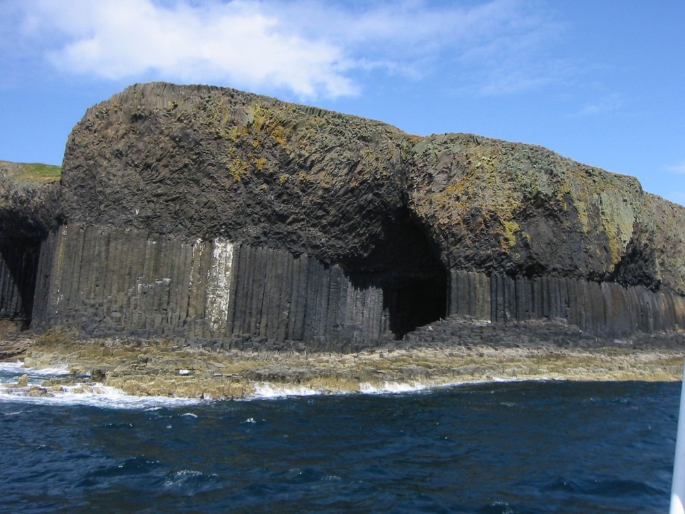 Staffa_ahead_14609.thumb.jpg.a86e7364bd97f4aa70c664324e4ecc54.jpg