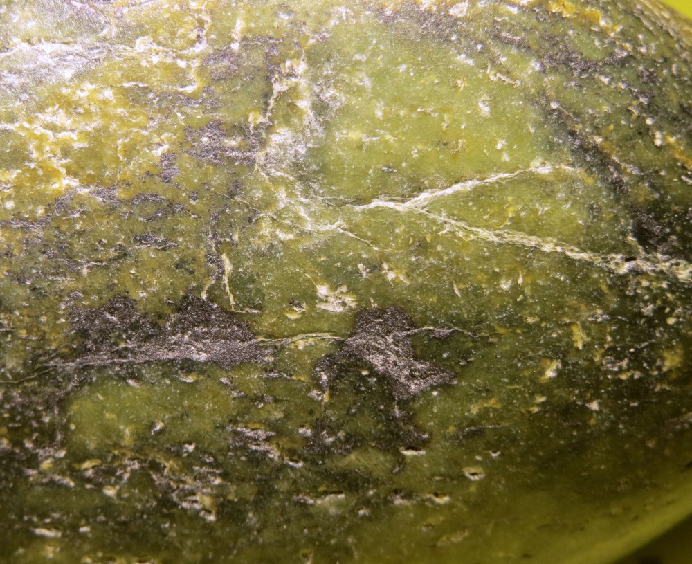 antigorite et magnétite.JPG