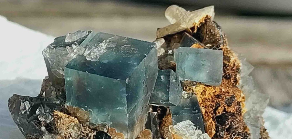 Fluorite bleue La Boule (4) facebook.jpg