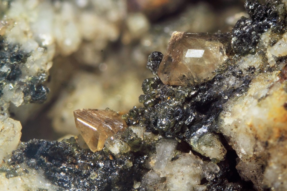 Titanite Allens 003 (3) (Copier).jpg