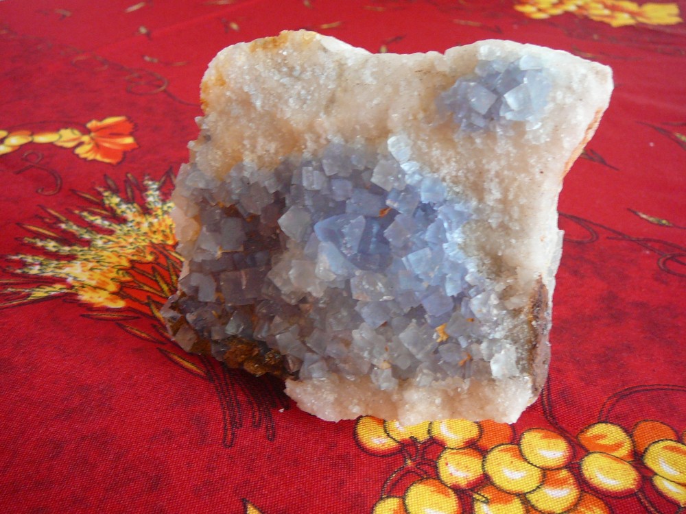 Fluorite bleue Montroc Tarn France (2).JPG